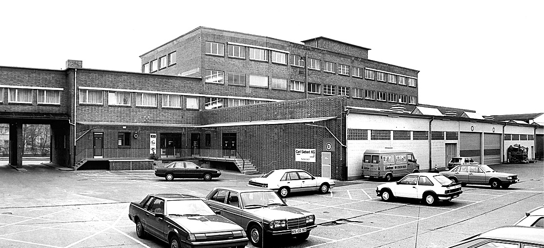1983
Neuer Firmensitz in der Bunsenstraße